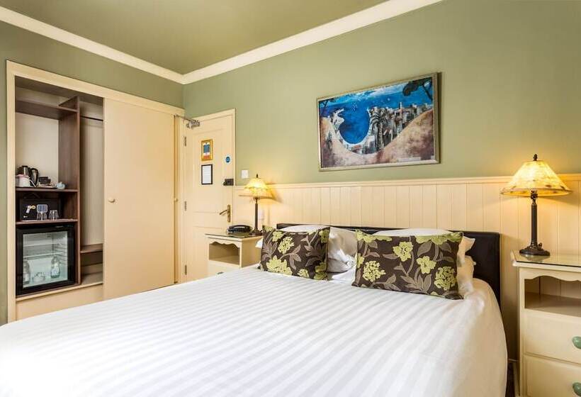 标准间, Orestone Manor