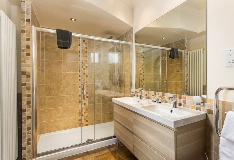 Номер Deluxe, Orestone Manor