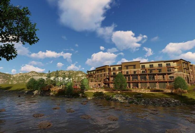 Апартаменты 1 Спальня с Балконом, Holiday Inn Express Durango Downtown  Animas River