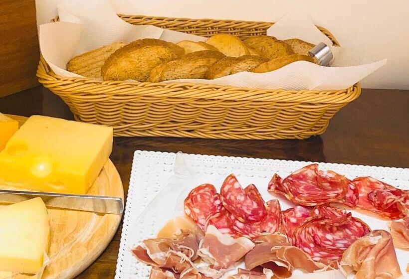 חדר סטנדרט לשלושה, Bq House Castello Luxury Rooms