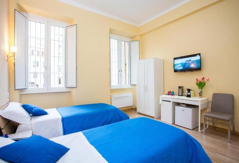 חדר סטנדרט לשלושה, Bq House Castello Luxury Rooms