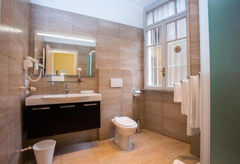 חדר סטנדרט לשלושה, Bq House Castello Luxury Rooms