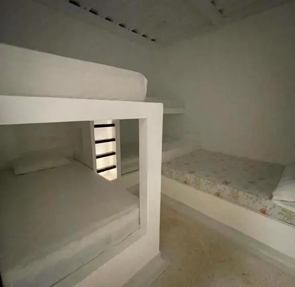 スーペリアファミリールーム, El Faro Hostel