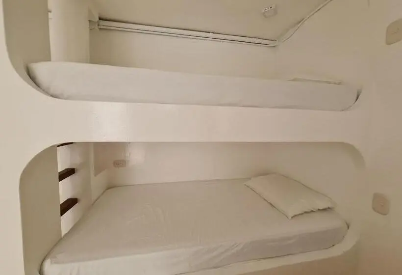 スーペリアファミリールーム, El Faro Hostel