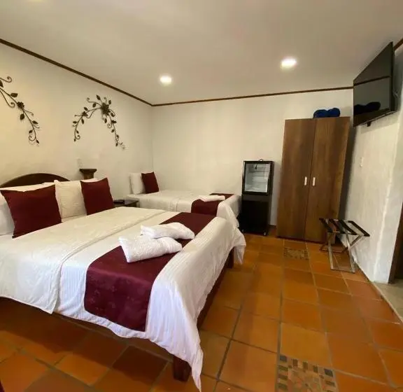 庭の見えるスタンダードトリプルルーム, Casona Del Virrey