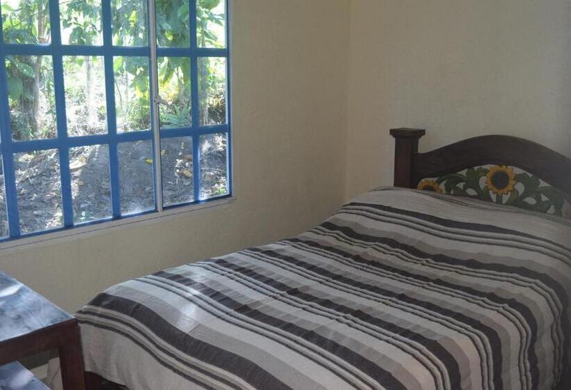 Дом 2 Спальни, Hostal Fisterra