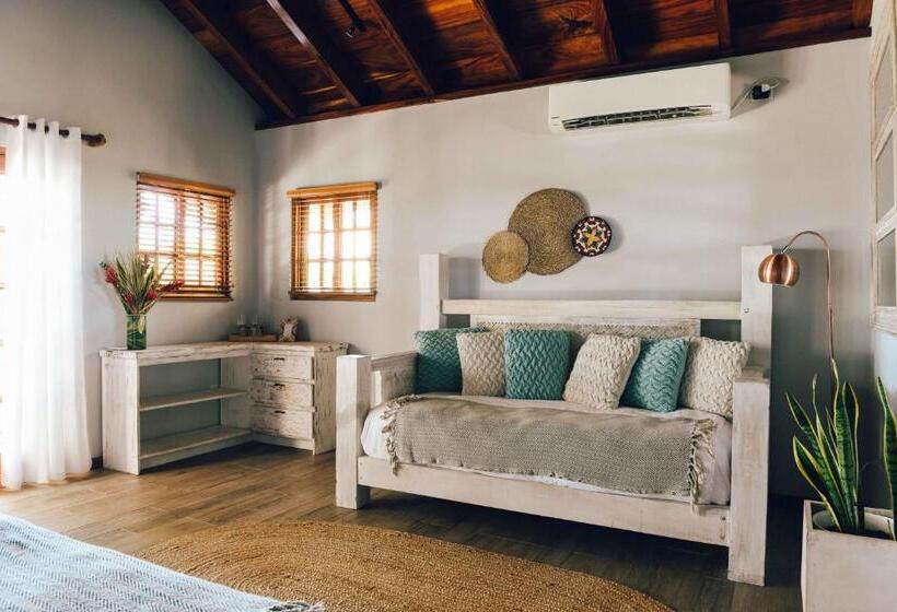 수피리어 트리플 룸, Sansara Surf Yoga & Resort