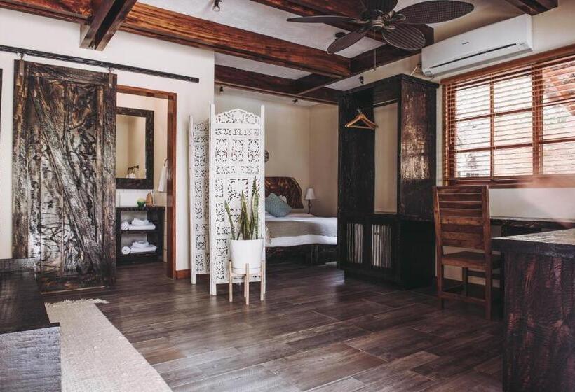 패밀리 방갈로, Sansara Surf Yoga & Resort