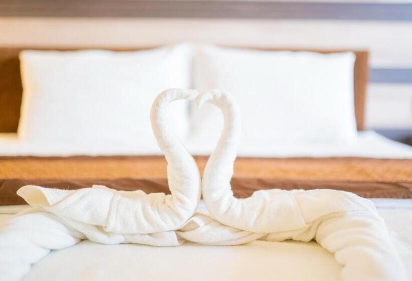 디럭스 룸, Chawalun Resort