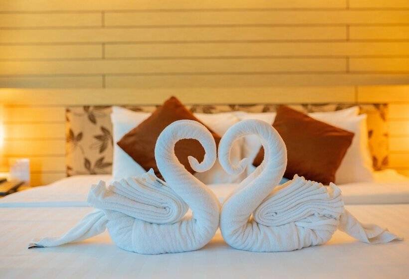 Deluxe room with river view, Chawalun Resort