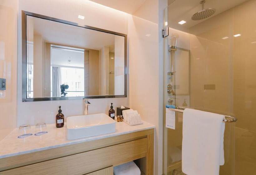 اتاق لوکس, Wyndham La Vita Rawai Phuket