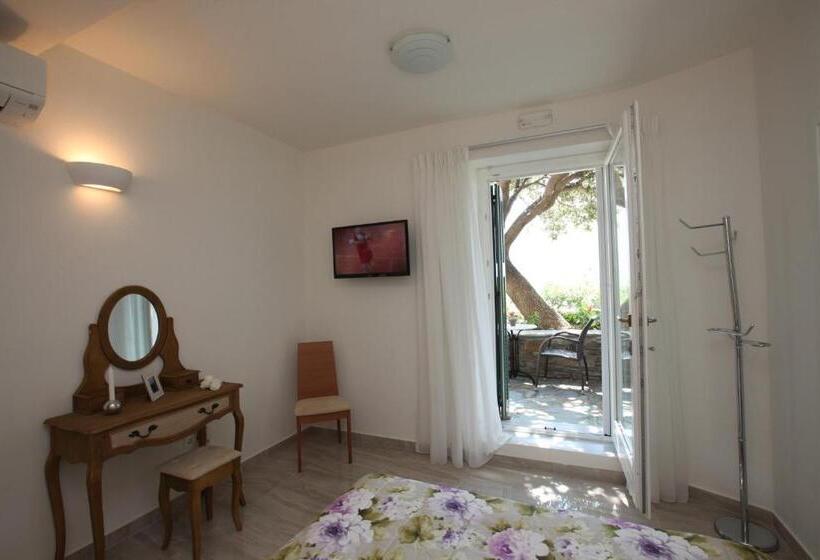 إستوديو قياسى, Armonia Resort