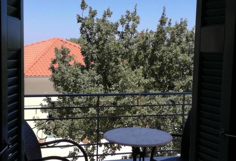 غرفة ديلوكس مزودة بشرفة, Armonia Resort