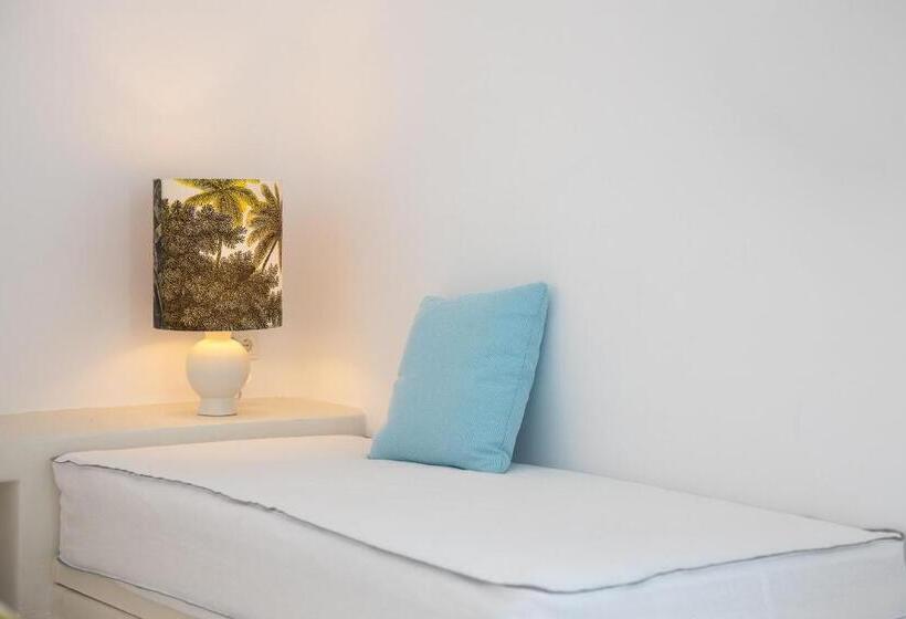 行政套房, Koukoumi Vegan Boutique