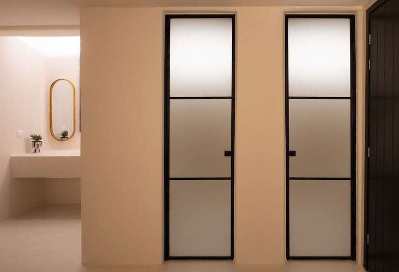 豪华套房, Koukoumi Vegan Boutique