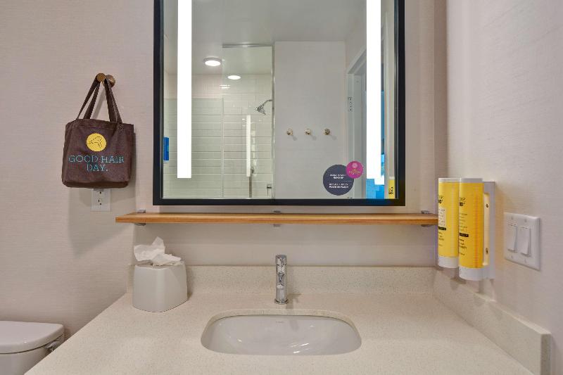 غرفة قياسية سرير كينج, Tru By Hilton St. Petersburg Downtown Central Ave, Fl