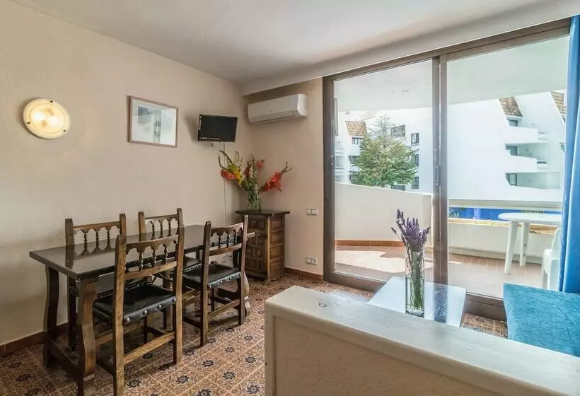استودیوی استاندارد, Apartamentos Complejo Eurhostal