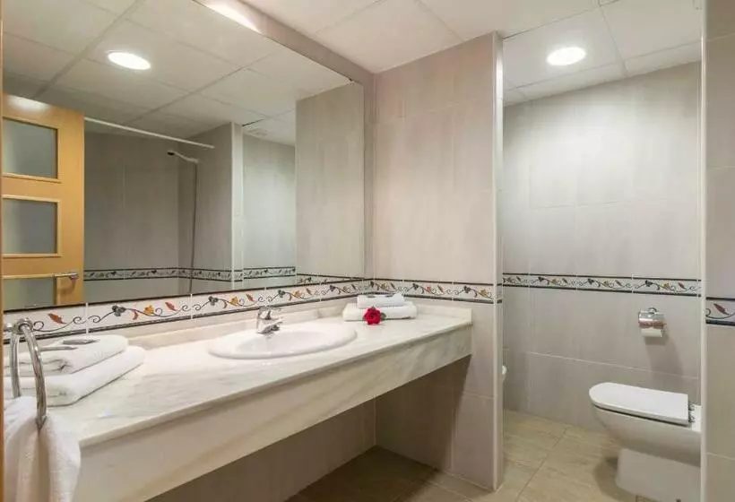 استودیوی سوپریور, Apartamentos Complejo Eurhostal