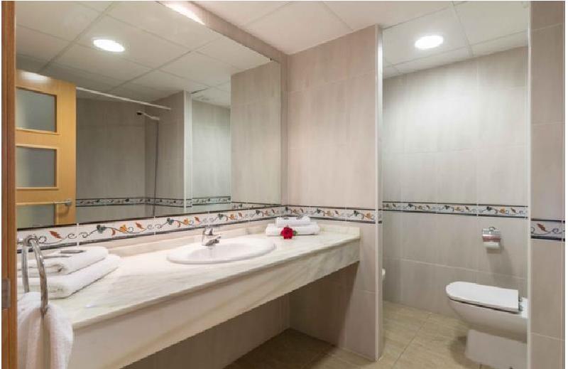 إستوديو قياسى, Apartamentos Complejo Eurhostal