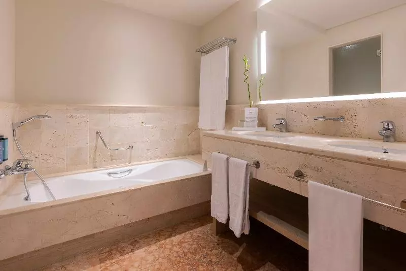 سوییت جونیور, Hipotels Barrosa Palace & Spa