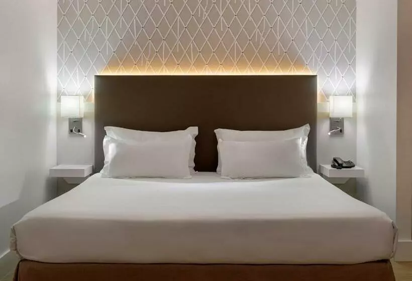 اتاق استاندارد سه نفره, Arena Suite - Adults Only