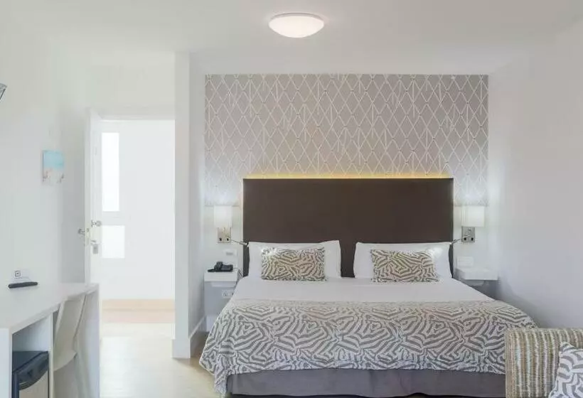 اتاق استاندارد سه نفره, Arena Suite - Adults Only