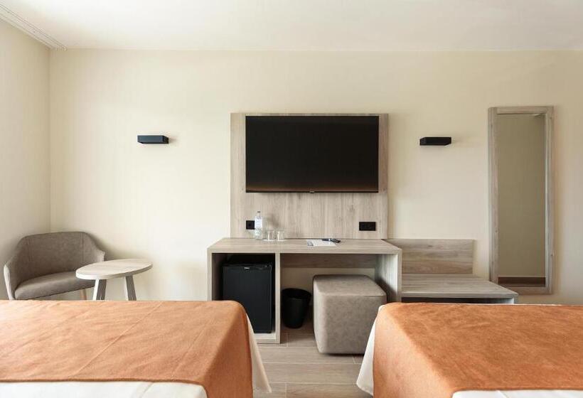 غرفة قياسية مطلّة علي حمام السباحة, Best Oasis Tropical