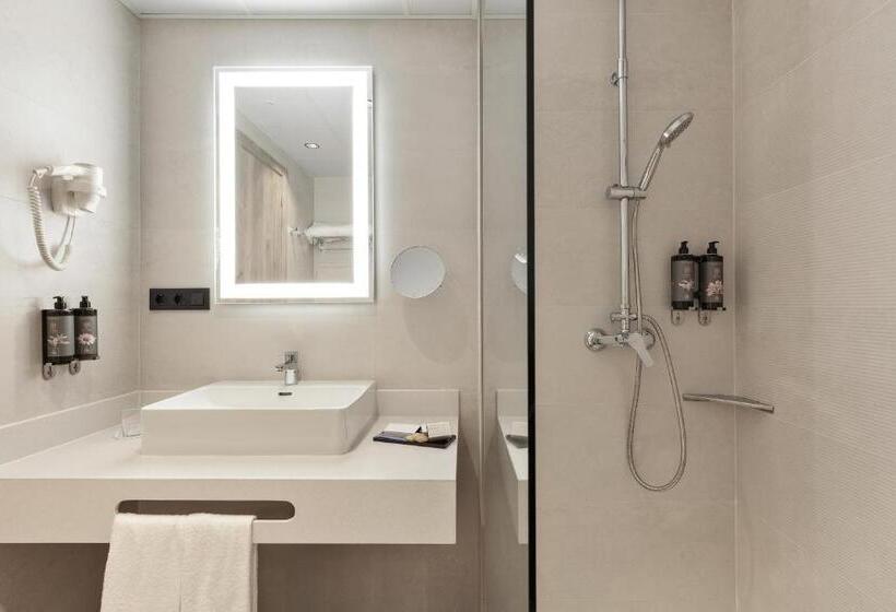 غرفة قياسية مطلّة علي حمام السباحة, Best Oasis Tropical