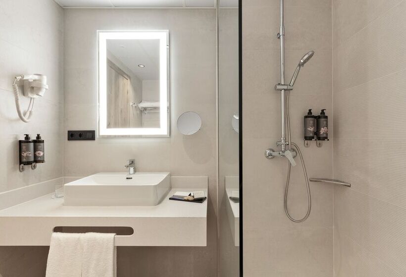 غرفة قياسية مطلّة علي حمام السباحة, Best Oasis Tropical