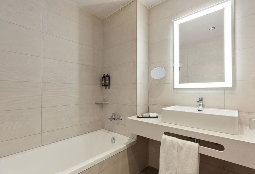 غرفة قياسية مطلّة علي حمام السباحة, Best Oasis Tropical