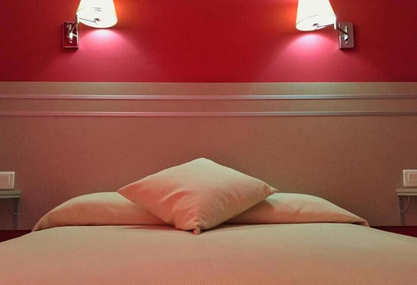 标准间, Carmen Teresa