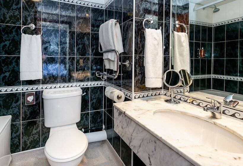 ファミリールーム, Cedar Court Hotel Harrogate