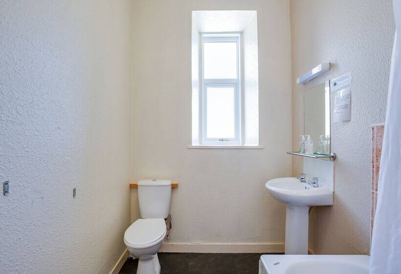 スタンダードルーム, Gordon House