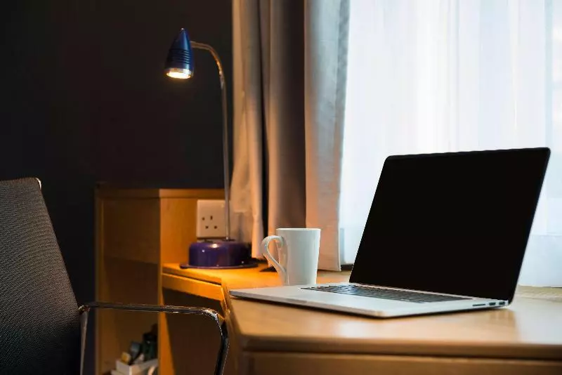 اتاق استاندارد برای معلولان, Holiday Inn Express Stoke On Trent, An Ihg