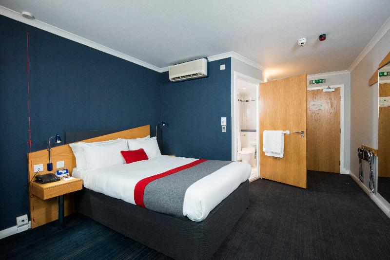 Номер Стандарт Адаптированный для Инвалидов, Holiday Inn Express Stoke On Trent, An Ihg