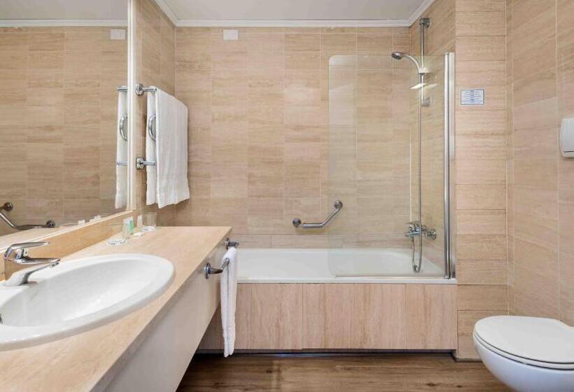 Семейный Номер, Ilunion Islantilla