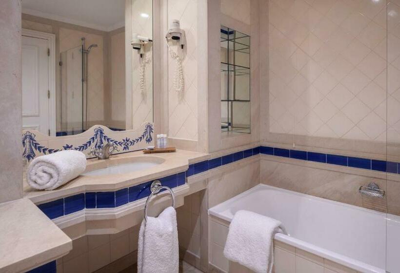 اتاق کلاسیک با چشمانداز استخر, M'ar De Ar Muralhas