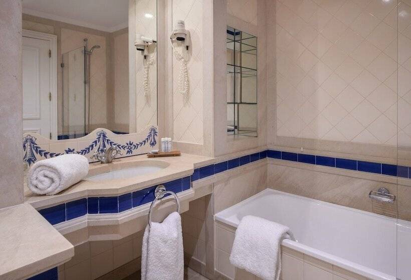 اتاق کلاسیک با چشمانداز استخر, M'ar De Ar Muralhas