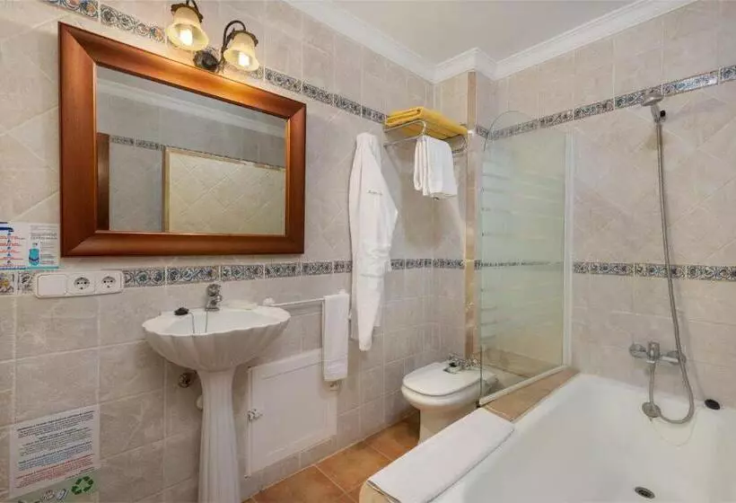 اتاق خانوادگی, Monnaber Nou Finca Hotel & Spa
