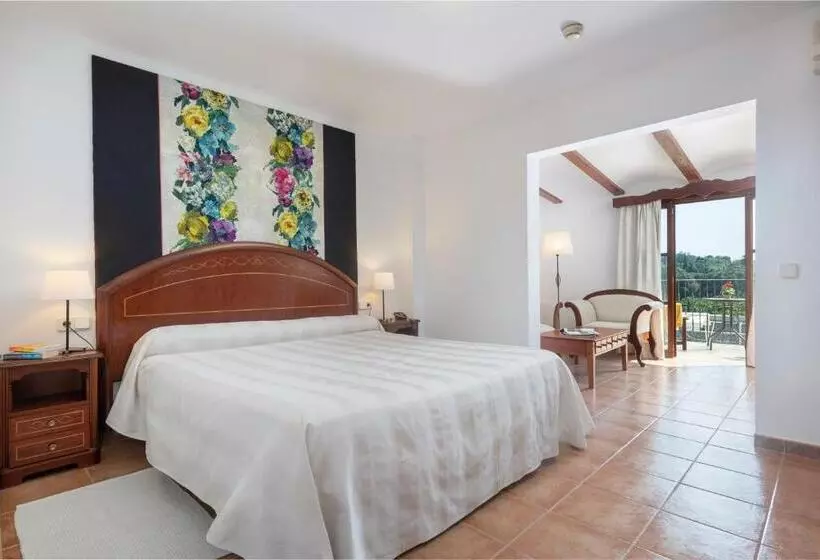 اتاق خانوادگی, Monnaber Nou Finca Hotel & Spa