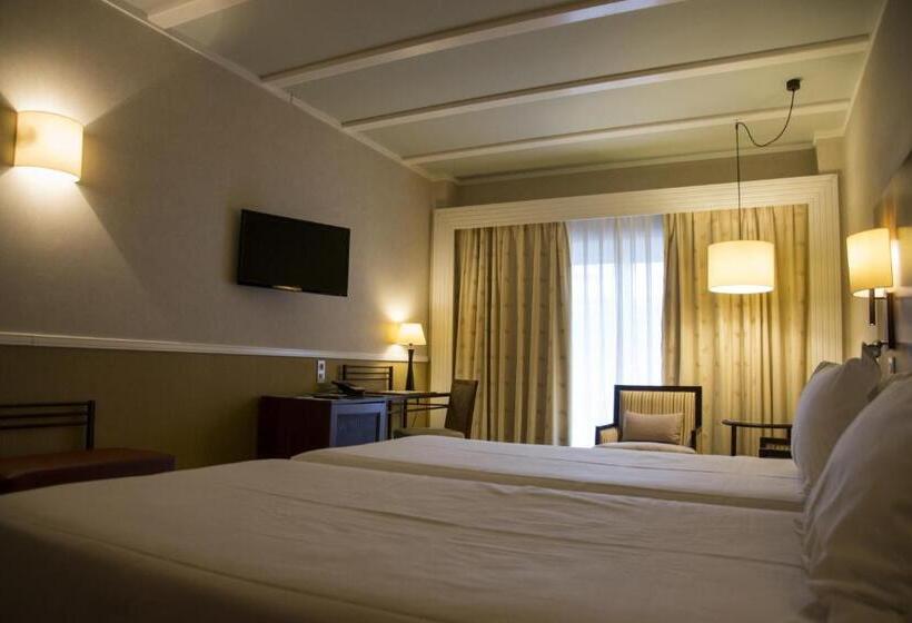 Номер Стандарт, Nuevo Portil Golf