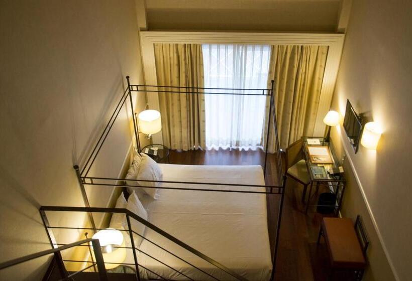 Полулюкс, Nuevo Portil Golf