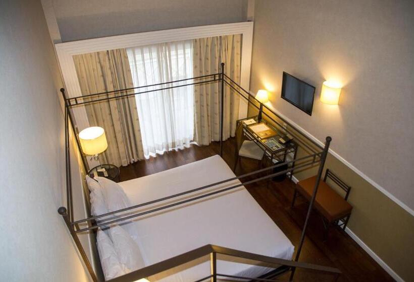 Полулюкс, Nuevo Portil Golf