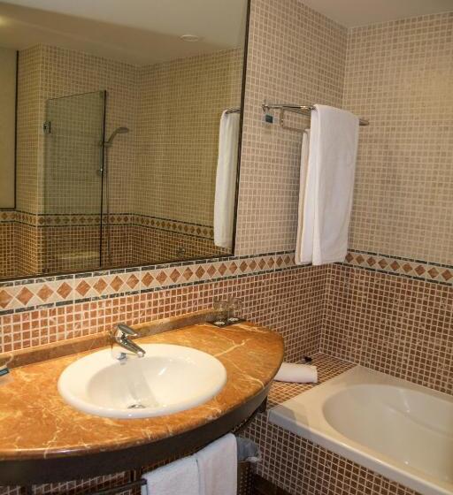 Номер Стандарт Трехместный, Nuevo Portil Golf