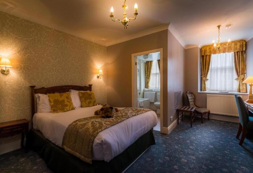 اتاق استاندارد, Old Hall