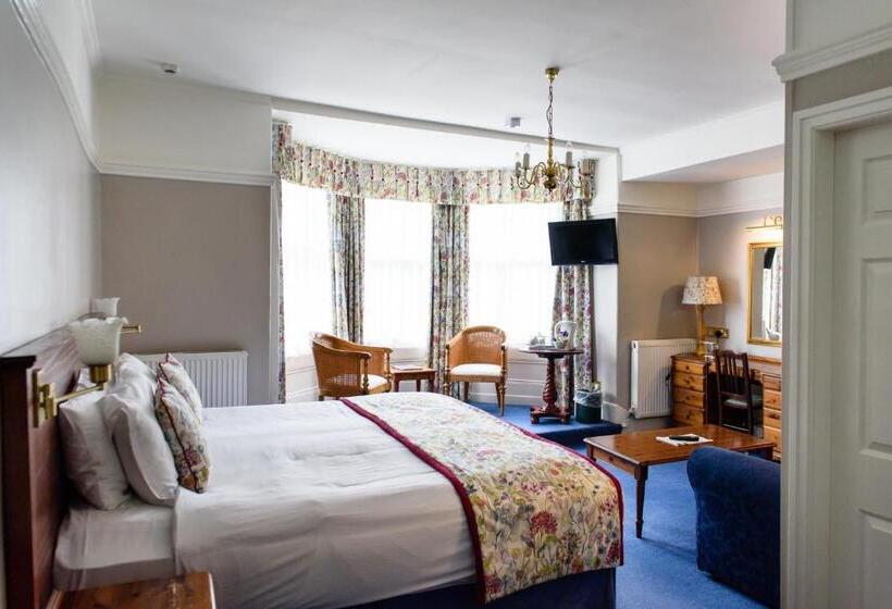 اتاق اجرایی, Old Hall