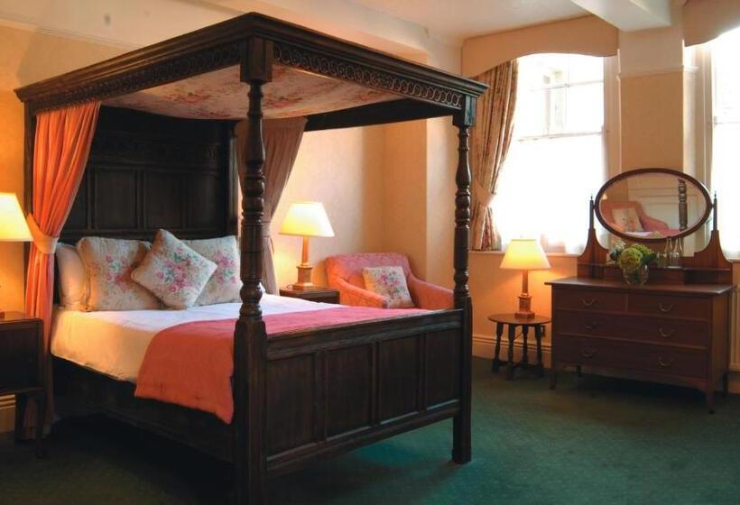 اتاق استاندارد, Old Hall