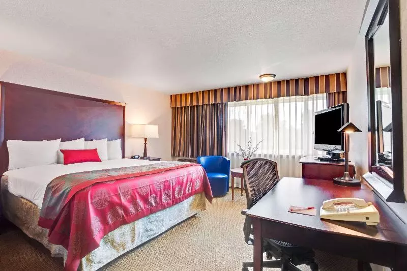 اتاق استاندارد با چشم‌انداز رودخانه, Ramada By Wyndham Tukwila Southcenter