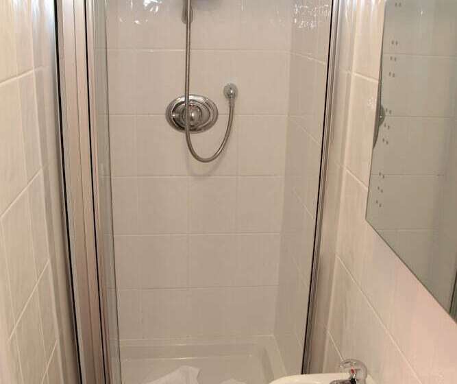 Номер Basic, St John S Lodge Incl Off Site Leisure Club
