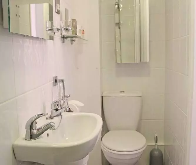 اتاق عادی, St John S Lodge Incl Off Site Leisure Club
